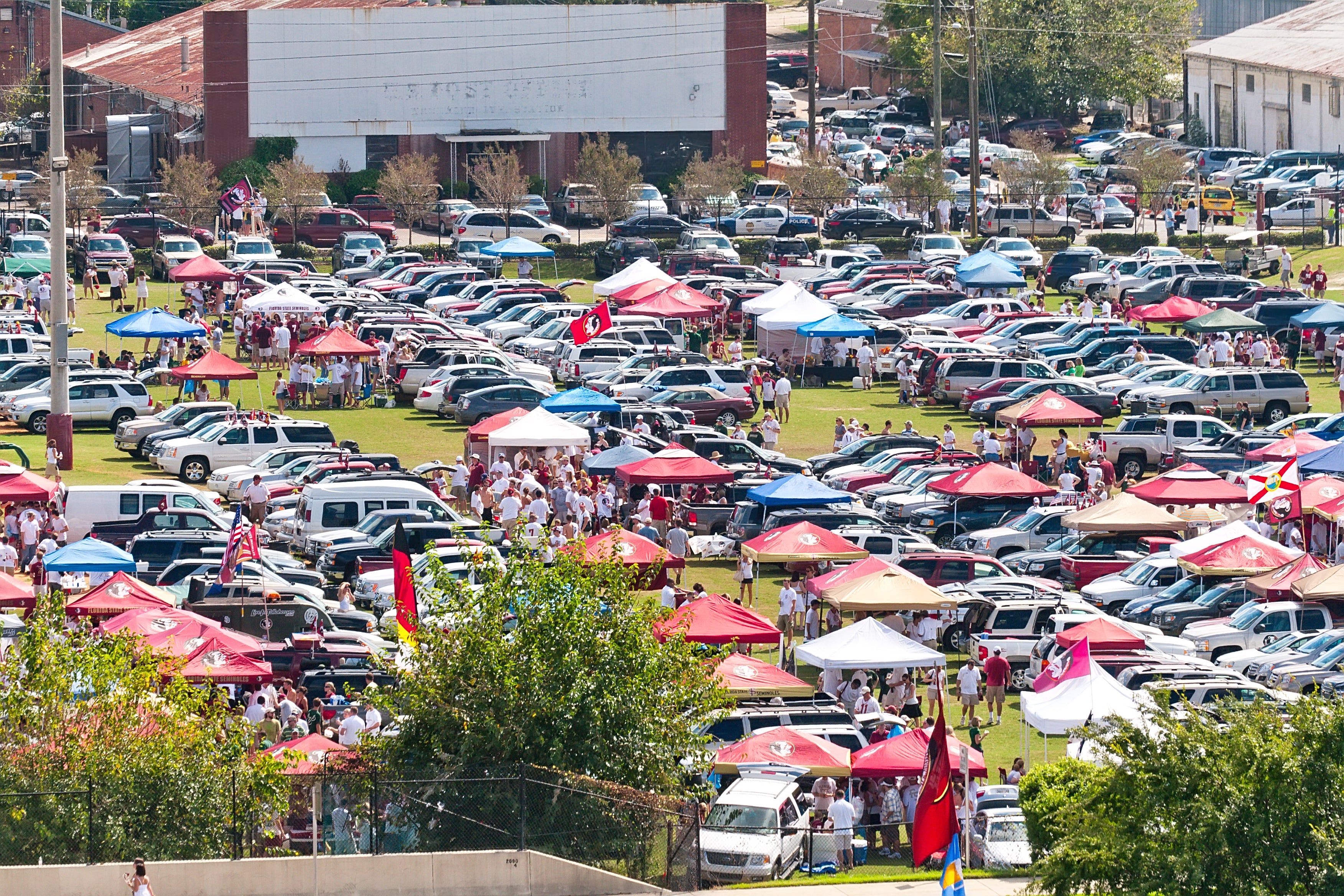 The Top 5 Rated College Football Tailgates: Where the Party Never Stops