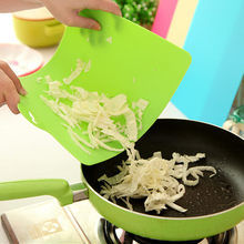 Set of 6 Colored Chopping Board Mats with Food Icons & Easy-Grip Handles